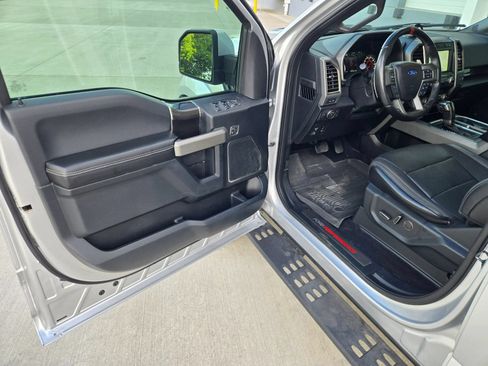 Used 2019 Ford F150 Raptor w/ Equipment Group 802A Luxury AWD/4WD image 10