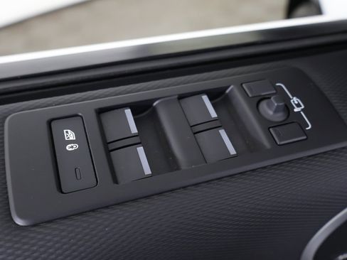 Used 2023 Land Rover Discovery S R-Dynamic image 47