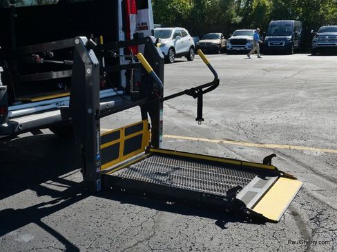 Used 2020 RAM ProMaster 2500 w/ Premium Appearance Group image 9