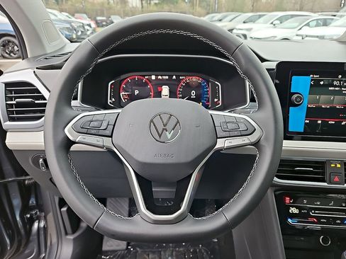 New 2026 Volkswagen Taos SEL image 17