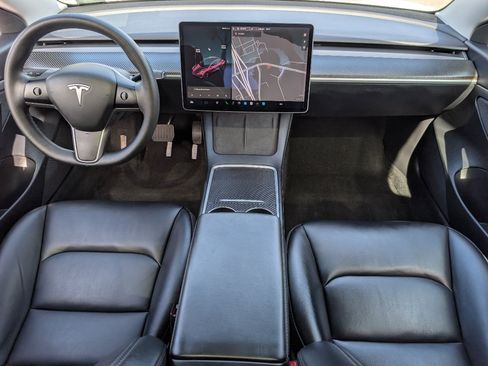 Used 2021 Tesla Model 3 Standard Range Plus RWD image 4