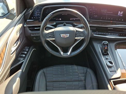 Used 2024 Cadillac Escalade Sport Platinum w/ LPO, ONYX Package AWD/4WD image 11
