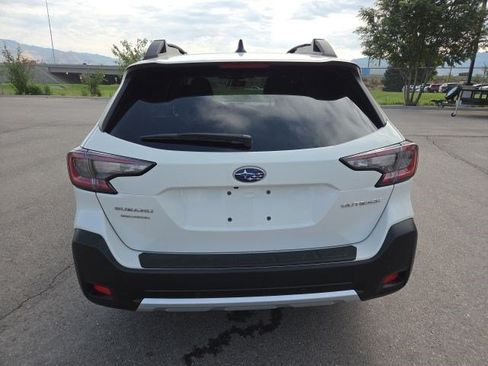 Used 2025 Subaru Outback Limited AWD/4WD image 4