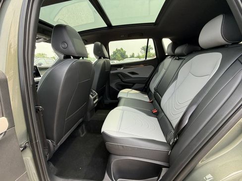 Used 2025 Volkswagen Tiguan SE R-Line FWD image 24