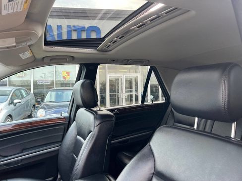 Used 2011 Mercedes-Benz ML 350 4MATIC w/ Premium 1 Pkg image 17