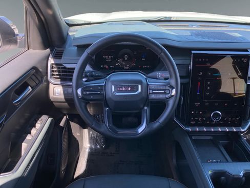 Used 2024 GMC Acadia AT4 AWD/4WD image 12