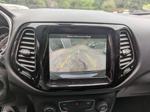 Used 2019 Jeep Compass Limited w/ Safety & Security Group AWD/4WD image 8