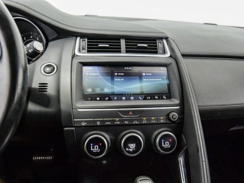 Used 2018 Jaguar E-PACE S image 26