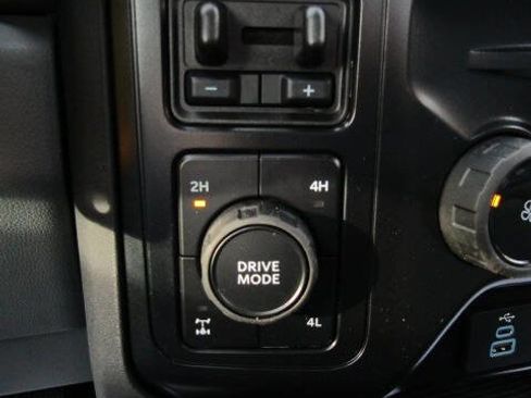 Used 2025 Ford F350 XLT w/ 360-Degree Camera Package image 14