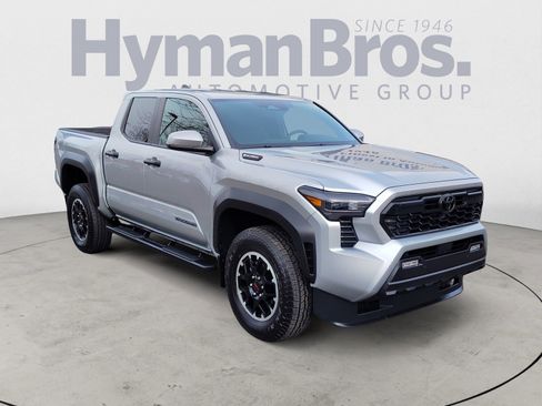 Used 2024 Toyota Tacoma TRD Off-Road image 1