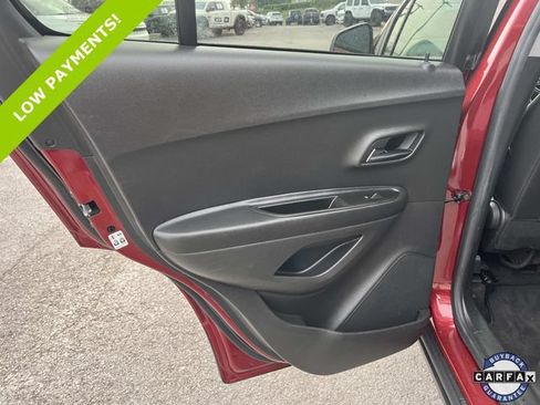 Used 2022 Chevrolet Trax LT w/ Driver Confidence Package AWD/4WD image 17