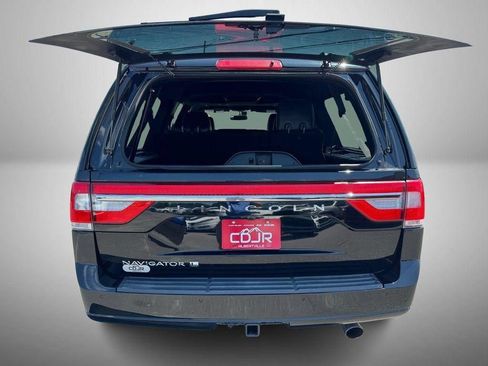 Used 2017 Lincoln Navigator L Reserve AWD/4WD image 8