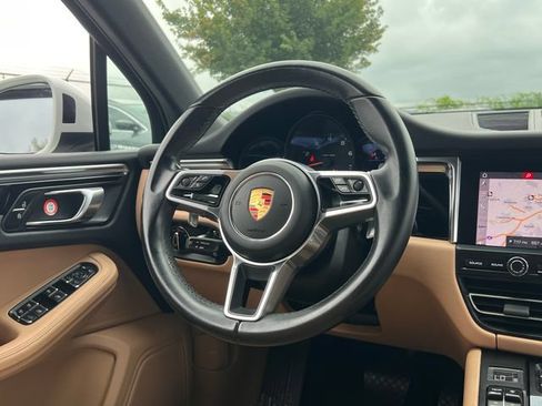 Used 2021 Porsche Macan AWD/4WD image 17