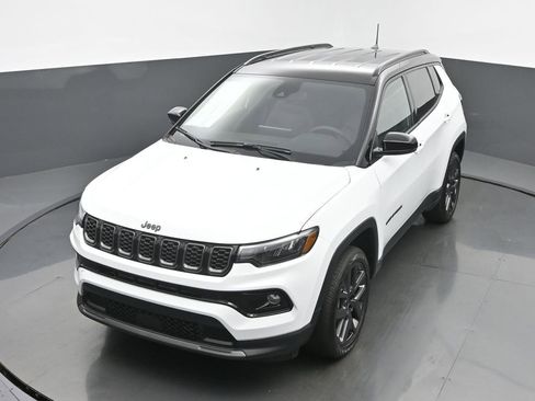 New 2026 Jeep Compass Limited image 39