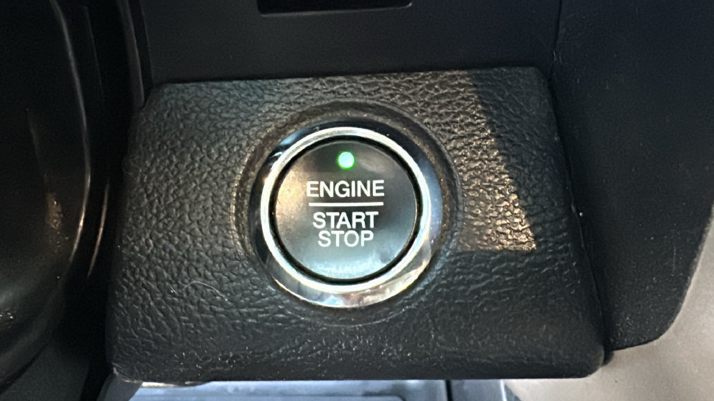 Used 2019 Ford F250 Lariat w/ Lariat Ultimate Package AWD/4WD image 26