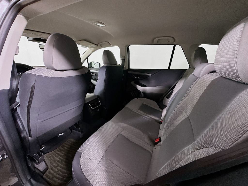 Used 2025 Subaru Outback Premium w/ Tech Package 1 AWD/4WD image 4