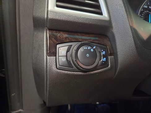 Used 2015 Ford Explorer Limited FWD image 29
