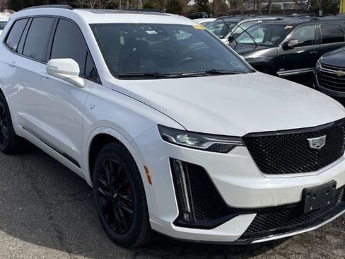 Used 2023 Cadillac XT6 Sport image 7