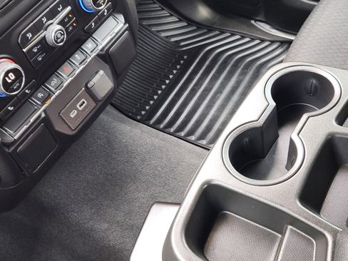 Used 2022 Chevrolet Silverado 1500 LT RWD image 15