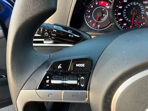 Used 2023 Hyundai Elantra SEL image 25