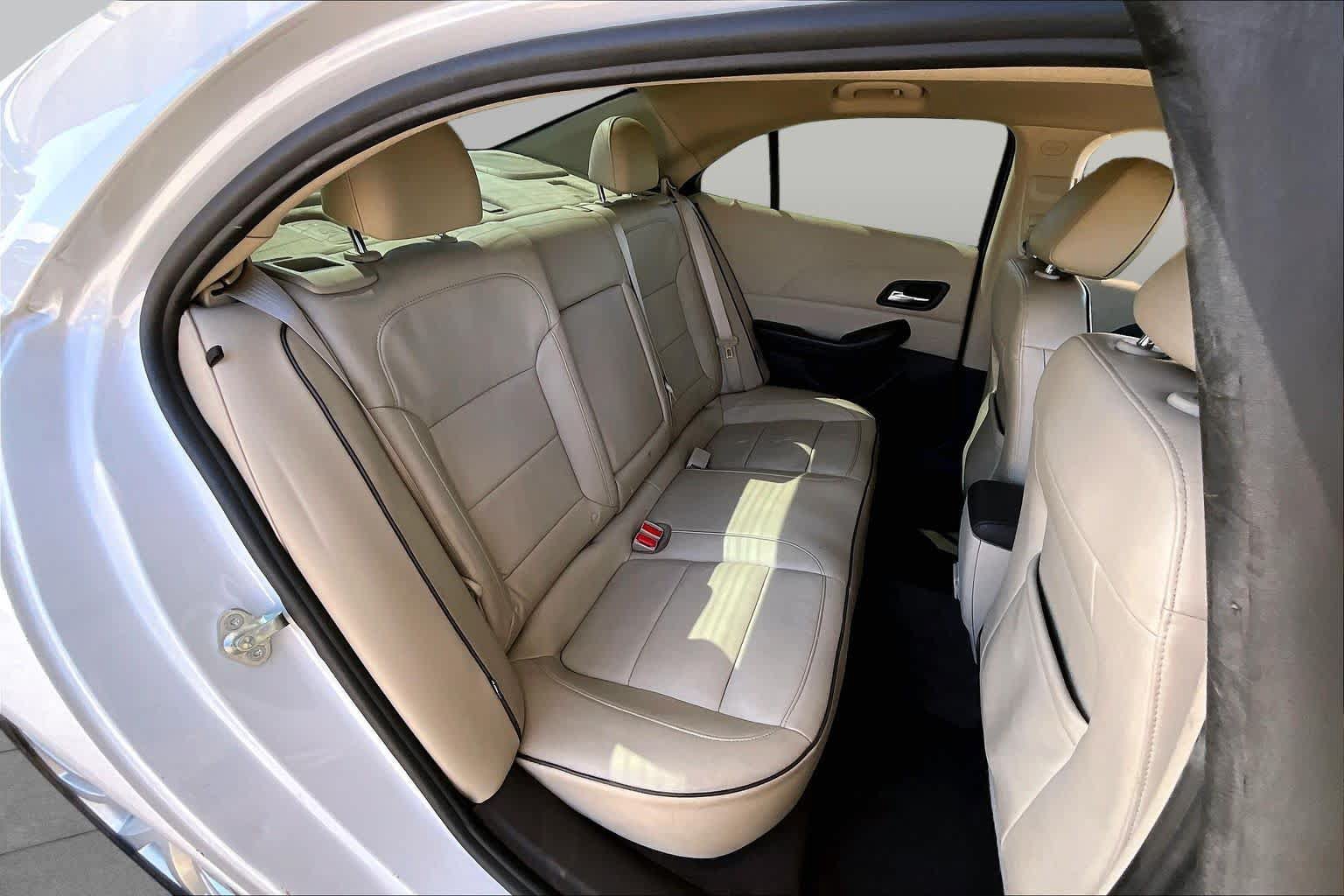 Used 2015 Chevrolet Malibu LT w/ Leather Package FWD image 19