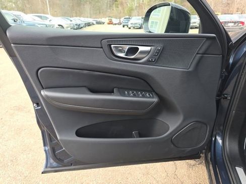 Certified 2025 Volvo XC60 B5 Plus image 24
