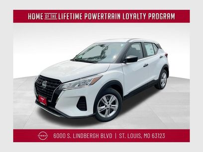 New 2025 Nissan Kicks Play S