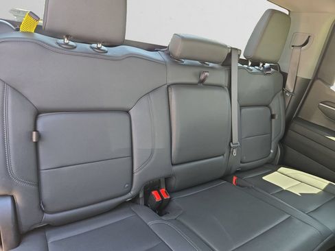 Used 2025 GMC Sierra 1500 SLT AWD/4WD image 14