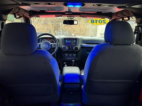 Used 2018 Jeep Wrangler Unlimited Sport S image 20