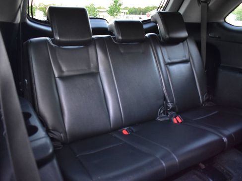 Used 2014 Toyota Highlander LE FWD image 23
