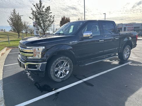 Used 2019 Ford F150 Lariat w/ Equipment Group 502A Luxury image 5