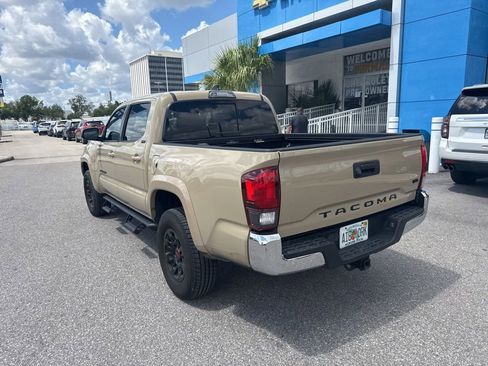 Used 2018 Toyota Tacoma SR5 RWD image 13