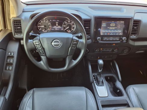 Used 2022 Nissan Frontier S w/ Technology Package image 16
