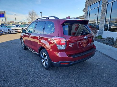 Used 2017 Subaru Forester 2.5i Limited image 3