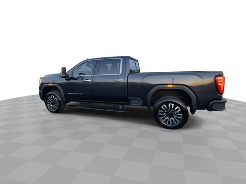 Used 2024 GMC Sierra 2500 Denali Ultimate image 3