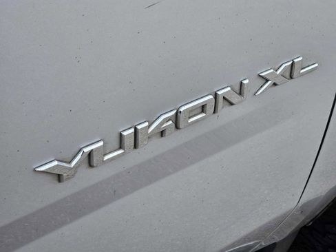 Used 2016 GMC Yukon XL SLT w/ Open Road Package image 11