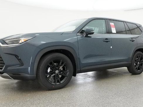 Used 2026 Toyota Grand Highlander AWD image 5