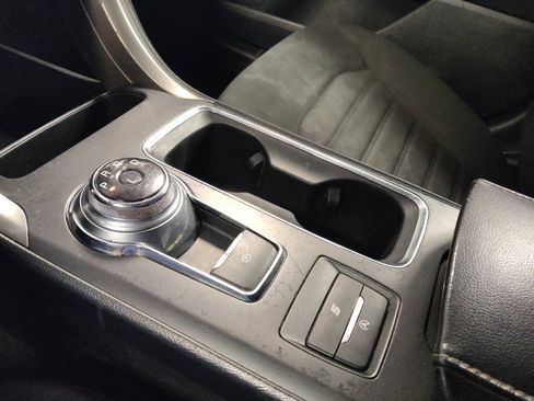 Used 2020 Ford Fusion SE FWD image 26