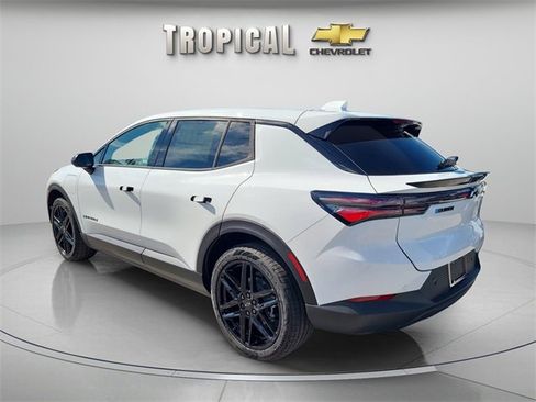 New 2026 Chevrolet Equinox EV LT image 3