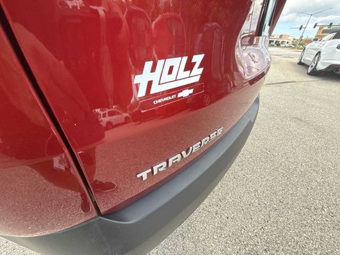 Certified 2023 Chevrolet Traverse LT FWD image 30
