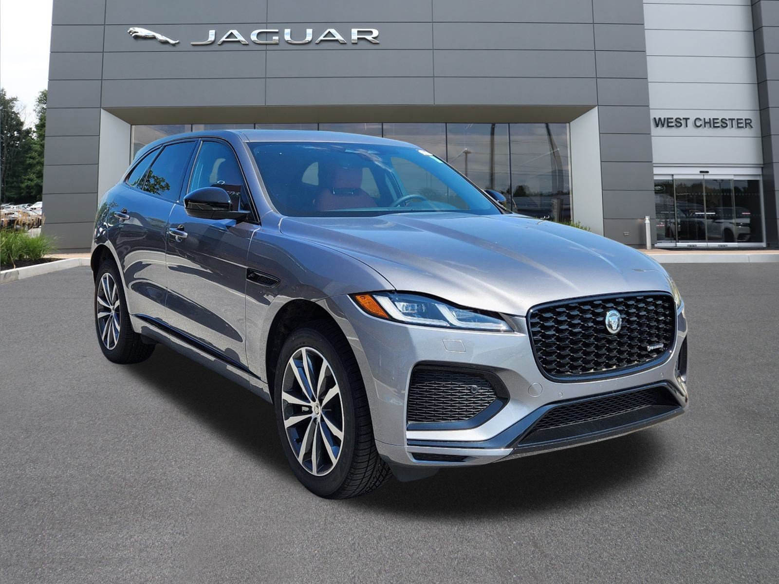 Used 2025 Jaguar F-PACE R-Dynamic S AWD/4WD image 2