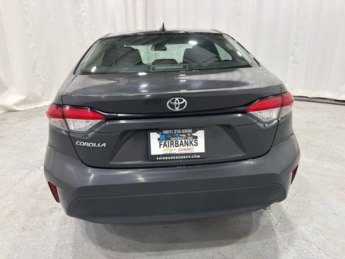 Used 2023 Toyota Corolla LE FWD image 4