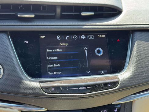 Used 2017 Cadillac XT5 Premium Luxury w/ LPO, Wheel Lock Package AWD/4WD image 24