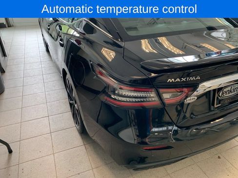 Used 2020 Nissan Maxima SR w/ Illumination Package FWD image 12