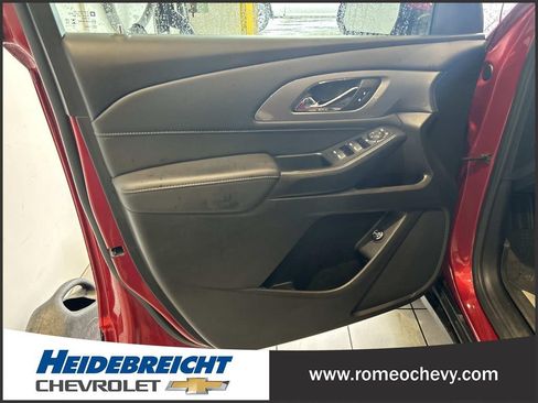 Used 2023 Chevrolet Traverse LT w/ LPO, Floor Liner Package AWD/4WD image 10