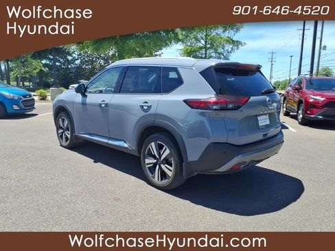 Used 2023 Nissan Rogue SL w/ SL Premium Package FWD image 3