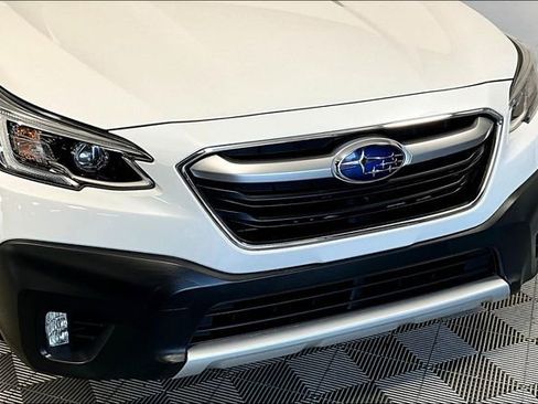 Used 2022 Subaru Outback Touring image 30