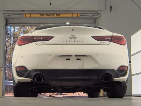 Used 2017 INFINITI Q60 w/ Premium Plus Package 2.0T image 7