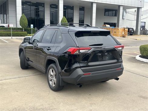 Used 2025 Toyota RAV4 XLE image 7