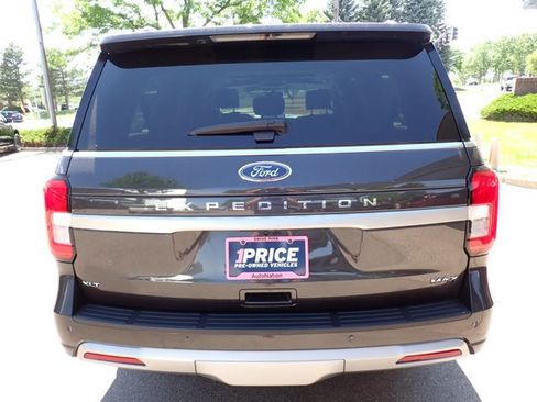 Used 2023 Ford Expedition Max XLT AWD/4WD image 3